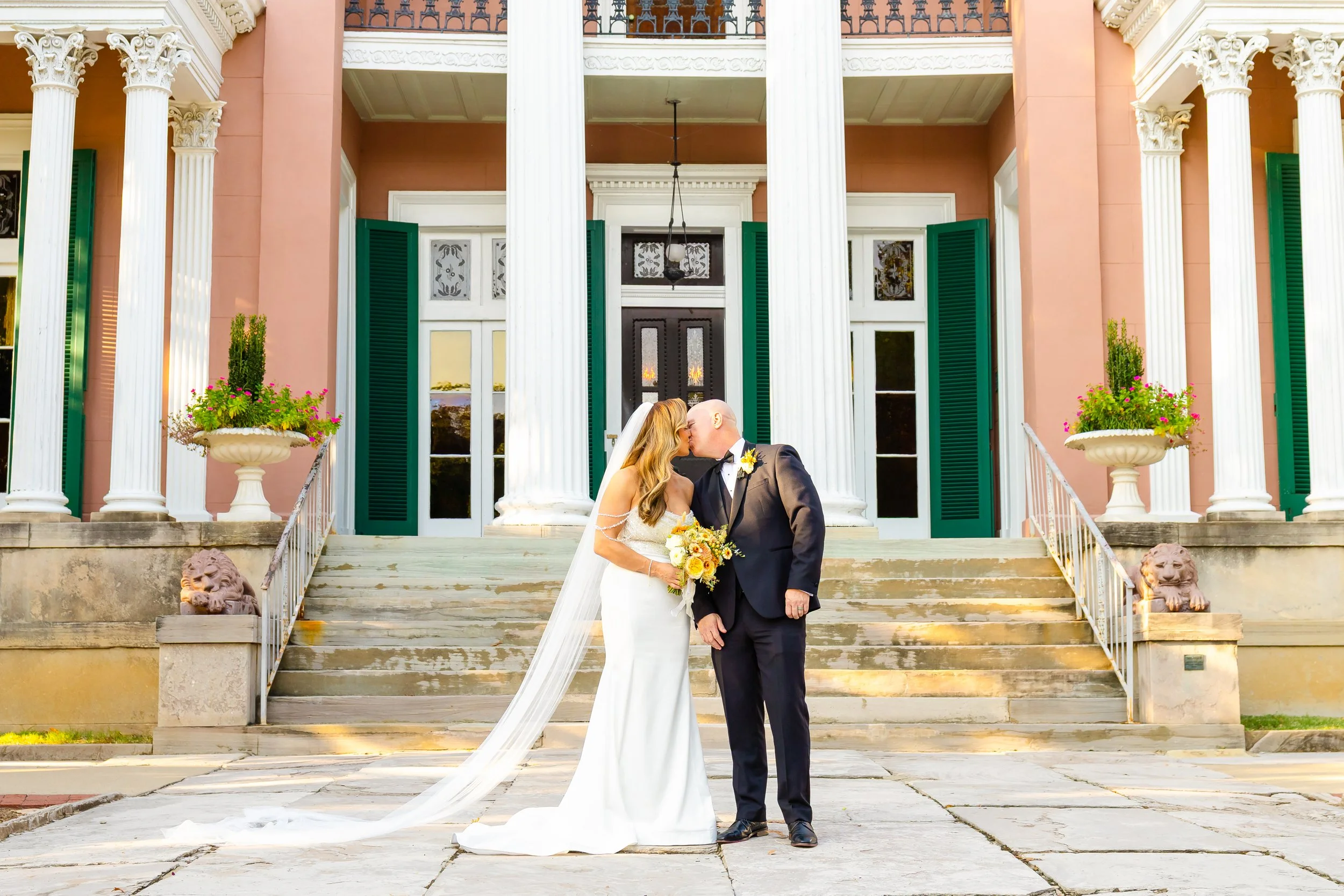 Belmont Mansion elopement photos — real ceremony in Nashville, TN