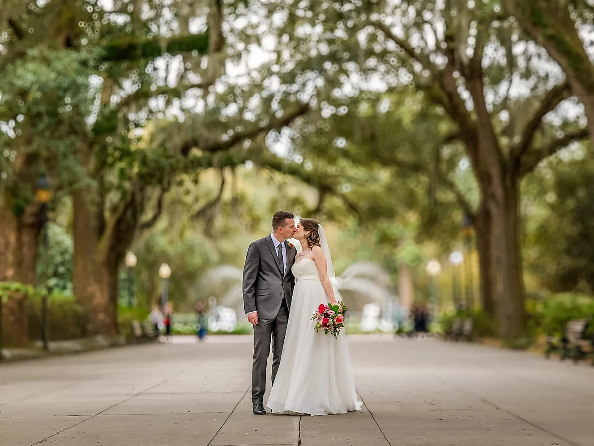 Forsyth Park elopement photos
